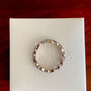 Pandora ring